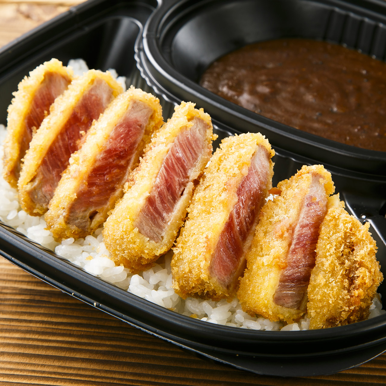 牛かつカレー 牛はる 牛肉御膳 ステーキ ハンバーグのデリバリー